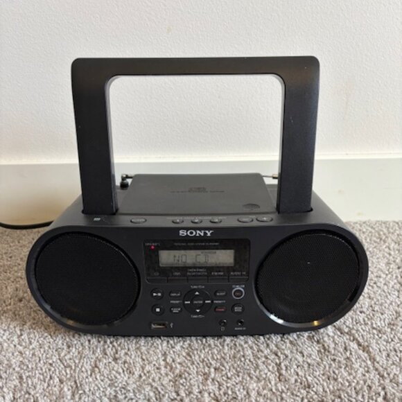 Sony Portable Bluetooth Digital Turner AM/FM CD Player Mega Bass Reflex Stereo - Picture 3 of 4